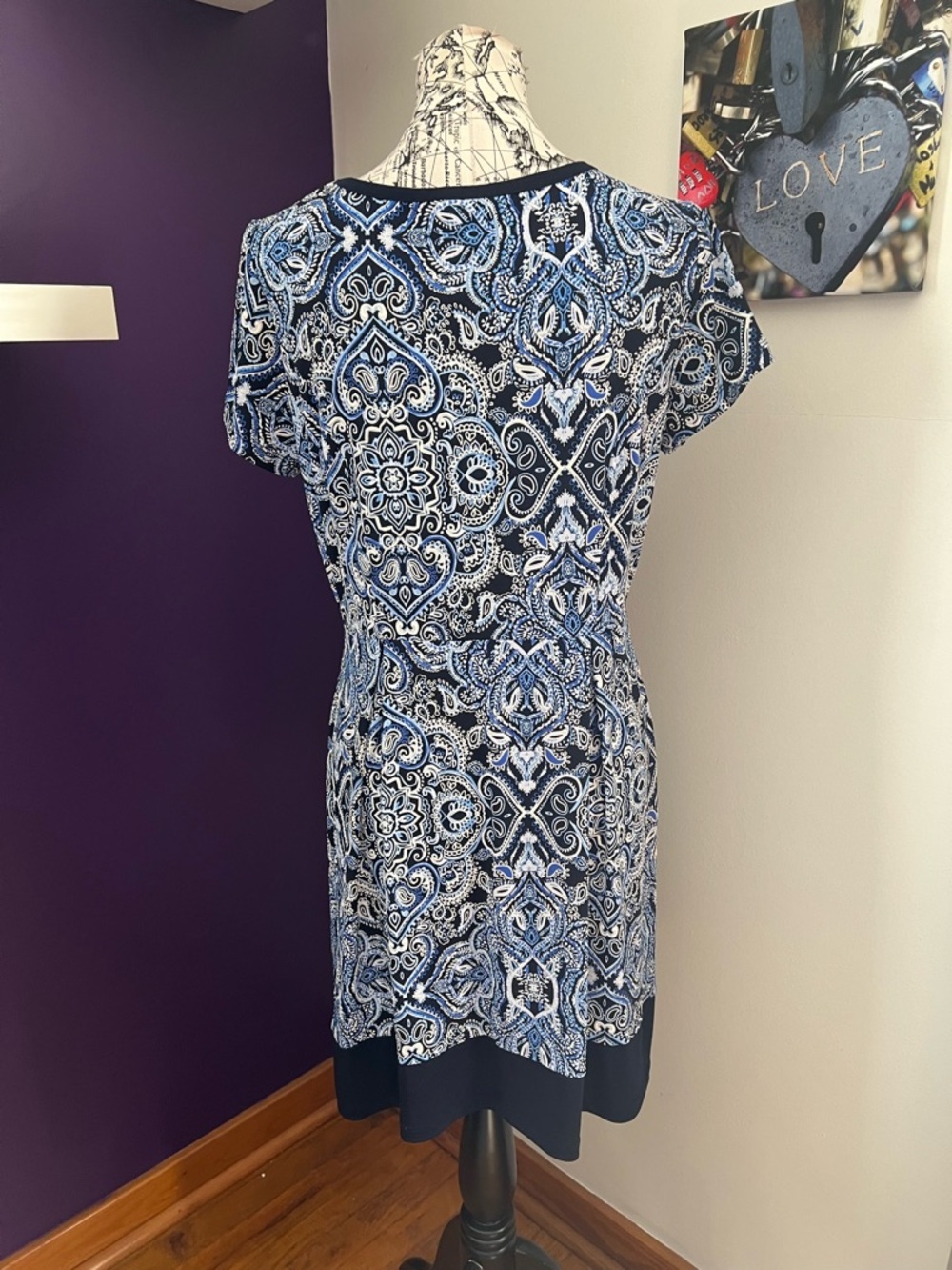 Enfocus Studio Short Sleeve Paisley Keyhole Dress - Picture 6 of 8